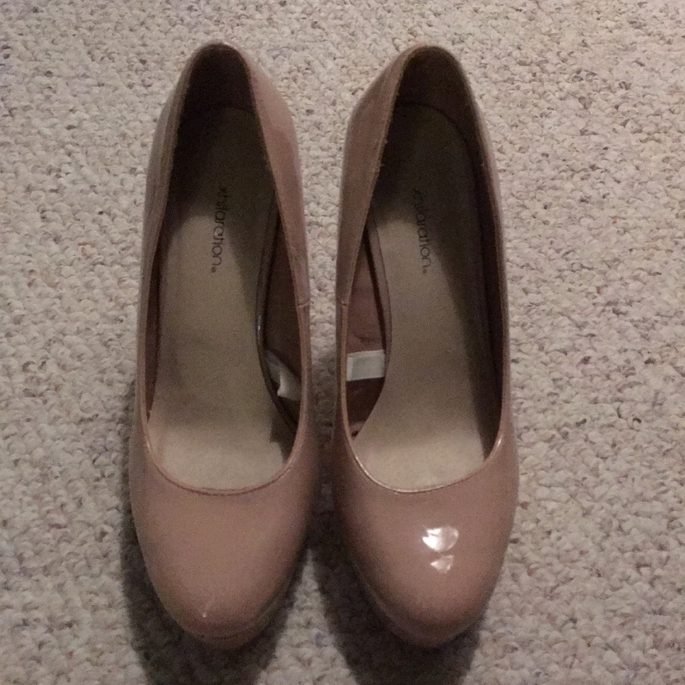 Nude Platform Pumps